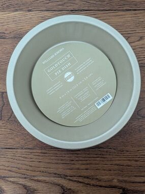 Williams Sonoma Goldtouch Pie Dish - Gold